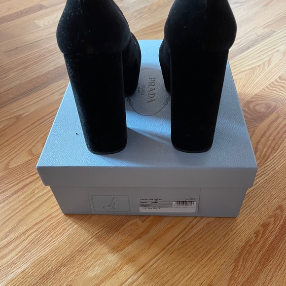 Prada velvet platform pumps - Picture 11 of 11